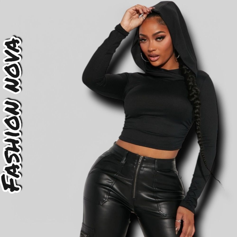 Preowned Fashion Nova Can't Talk Right Now Hooded Top - Black - Small